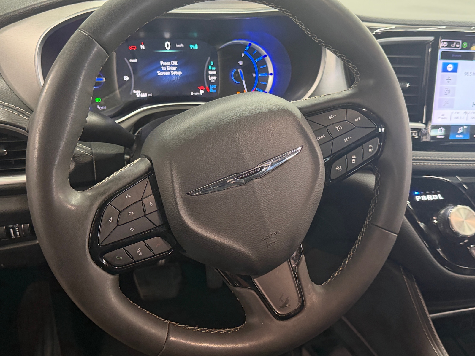 Thumbnail: 2024 Chrysler Pacifica - 4