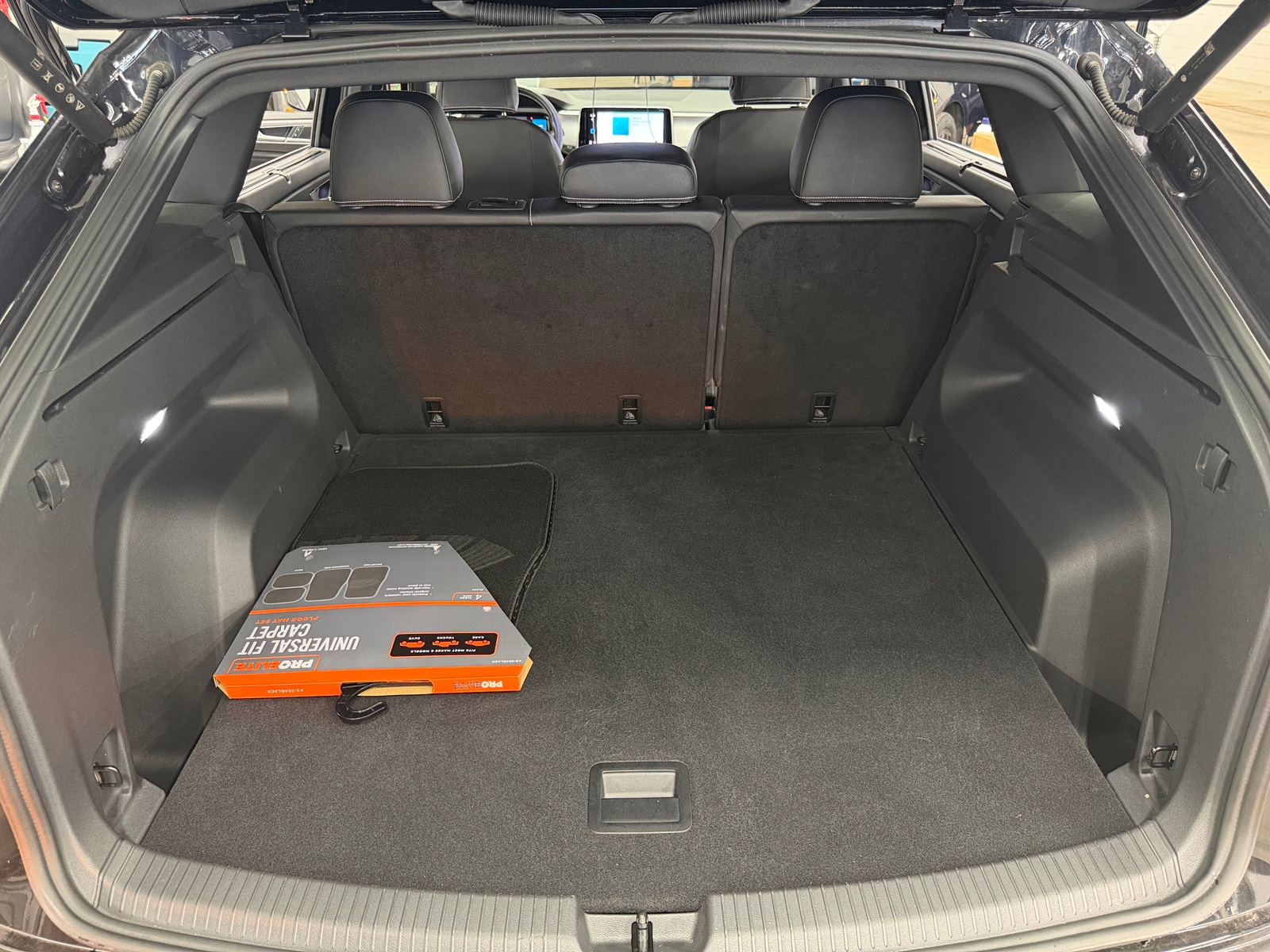 Thumbnail: 2026 Volkswagen Atlas - 6