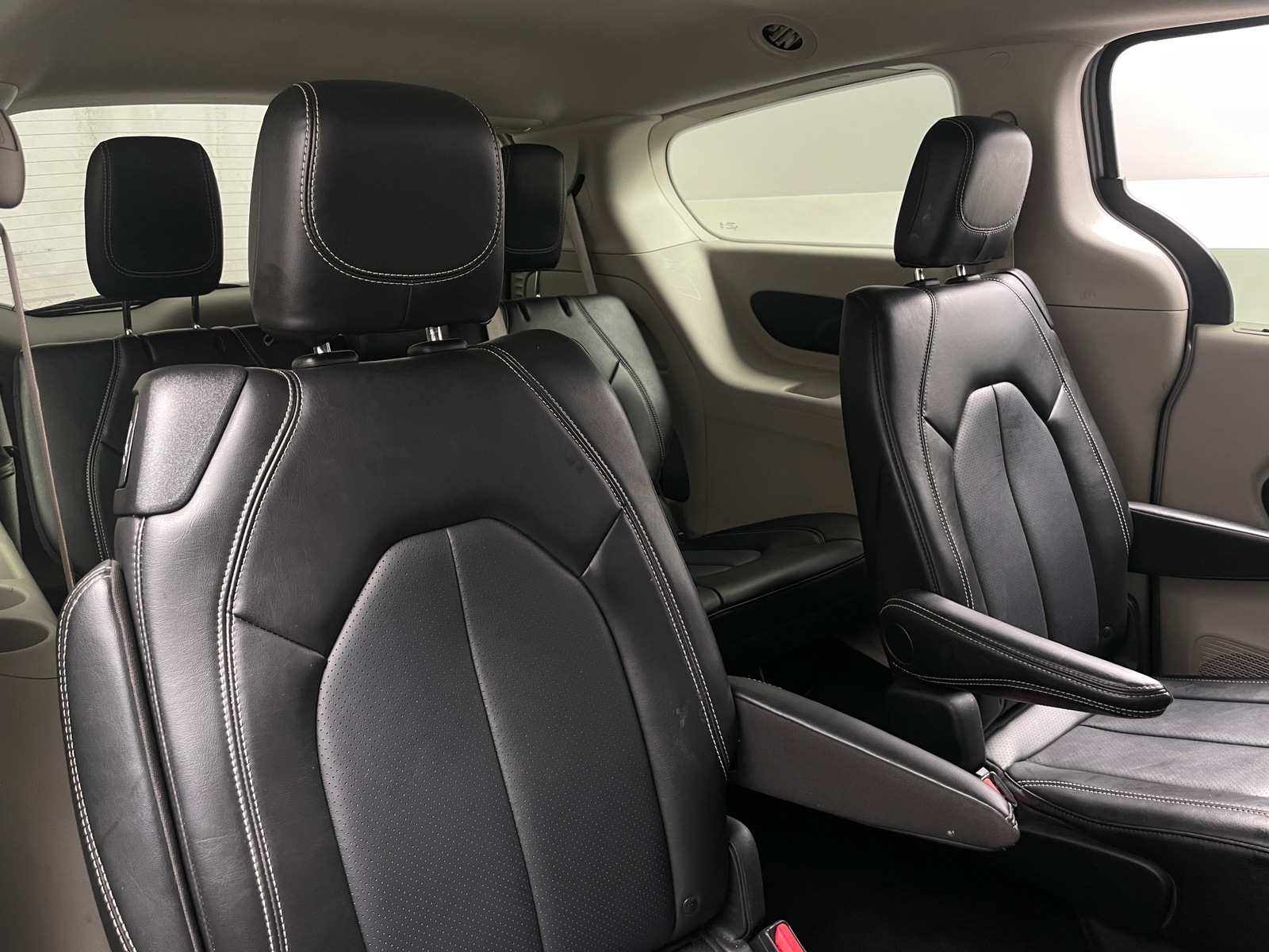 Thumbnail: 2024 Chrysler Pacifica - 5