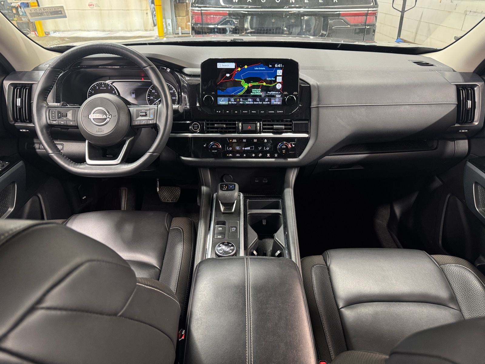 Thumbnail: 2022 Nissan Pathfinder - 2