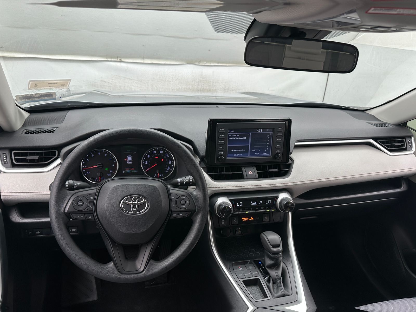 Thumbnail: 2019 Toyota RAV4 - 3