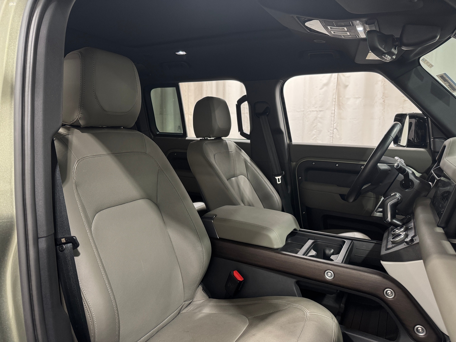 Thumbnail: 2024 Land Rover Defender - 2