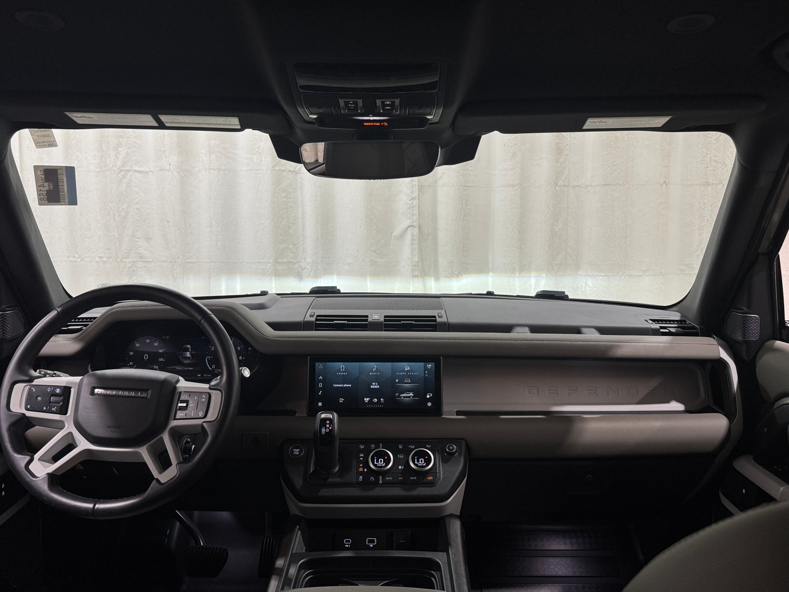 Thumbnail: 2024 Land Rover Defender - 3