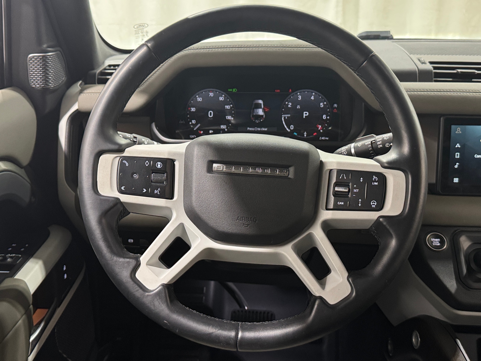 Thumbnail: 2024 Land Rover Defender - 5
