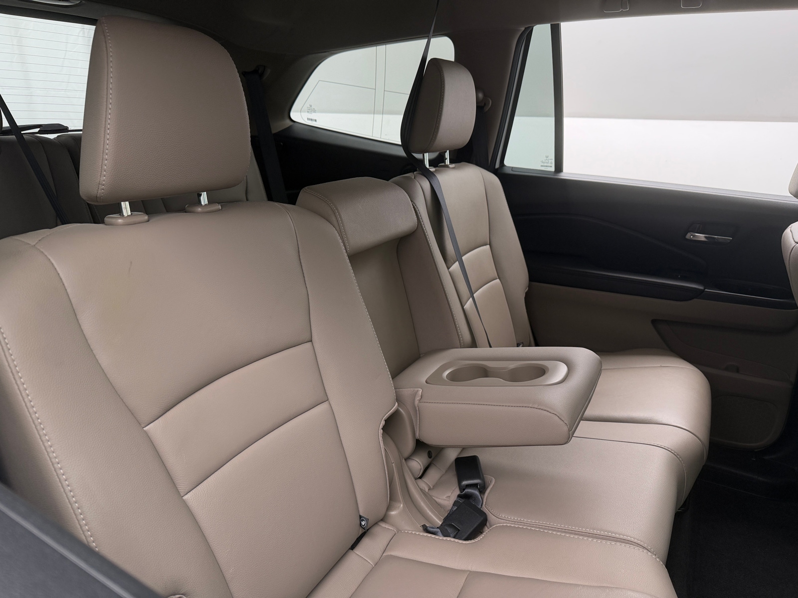 Thumbnail: 2017 Honda Pilot - 6