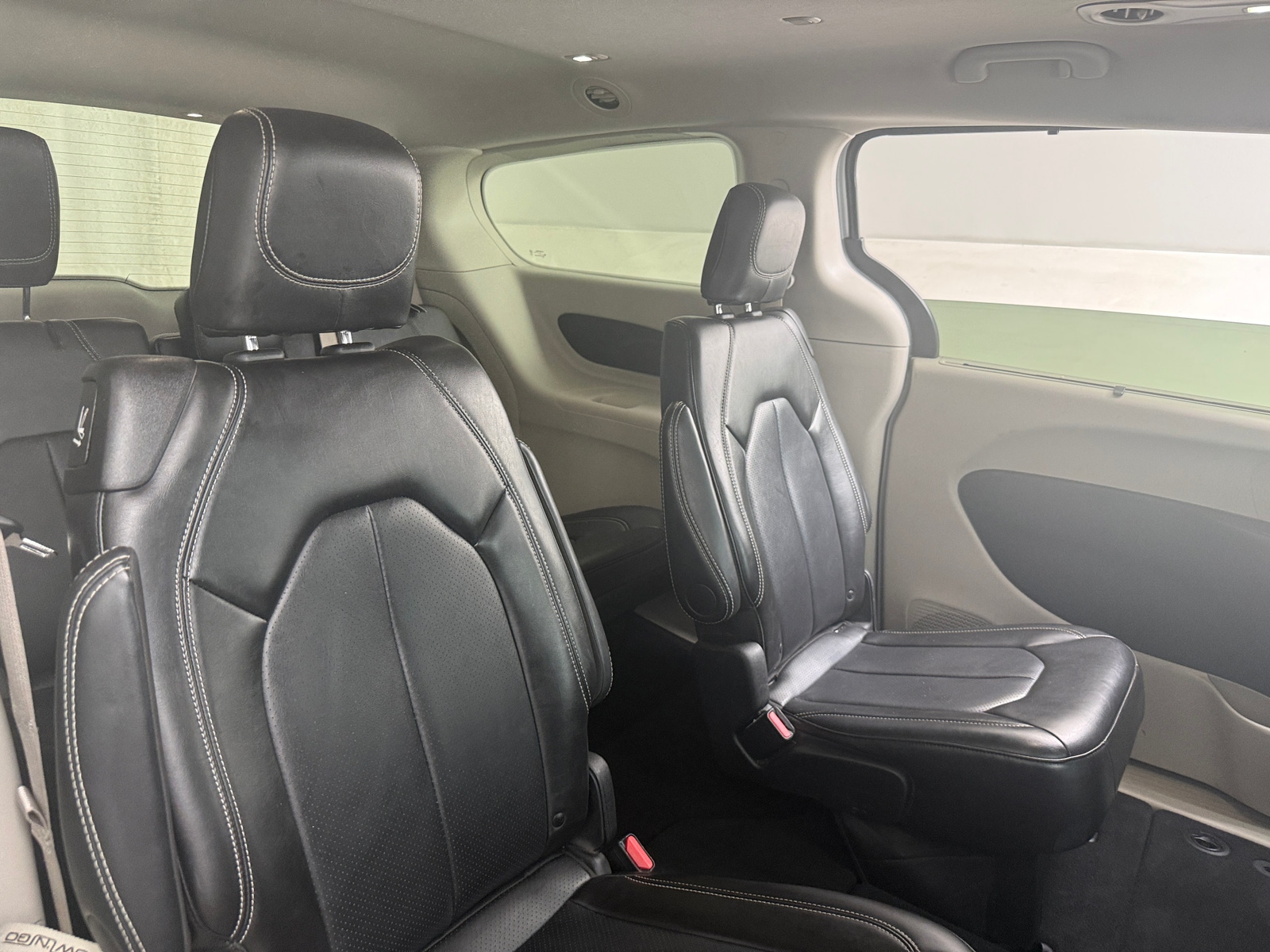 Thumbnail: 2024 Chrysler Pacifica - 5