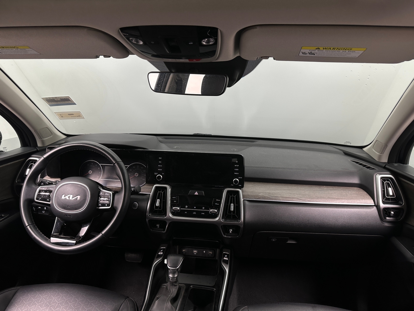 Thumbnail: 2023 Kia Sorento - 2