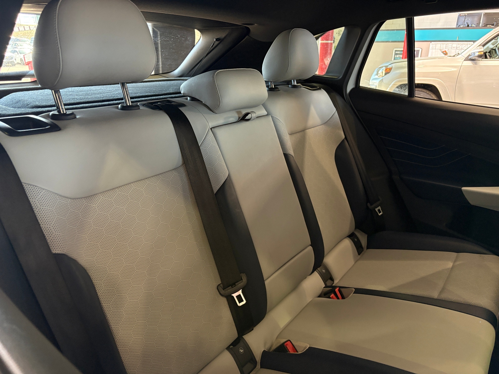 Thumbnail: 2023 Volkswagen ID.4 - 5