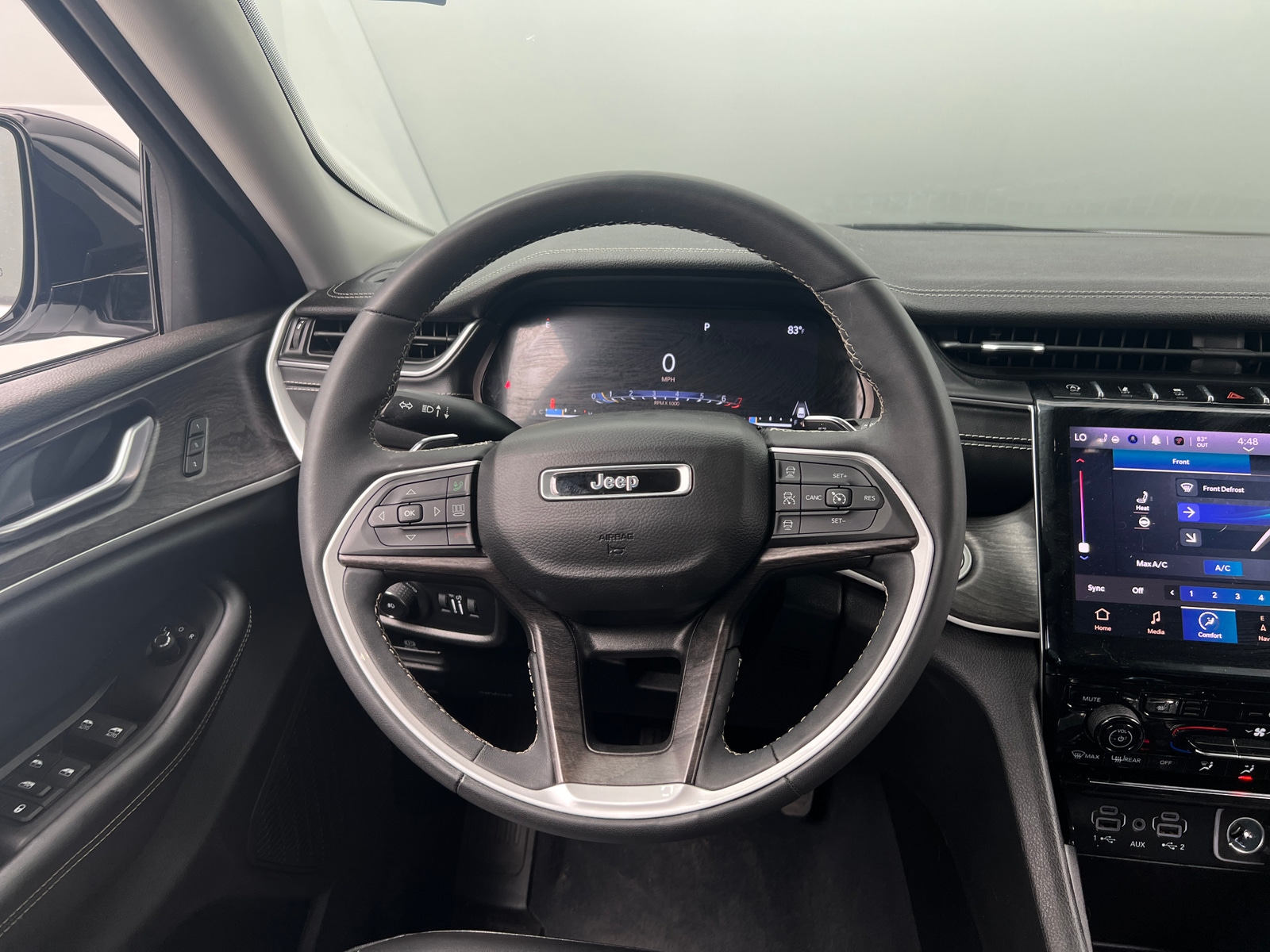 Thumbnail: 2023 Jeep Grand Cherokee L - 4