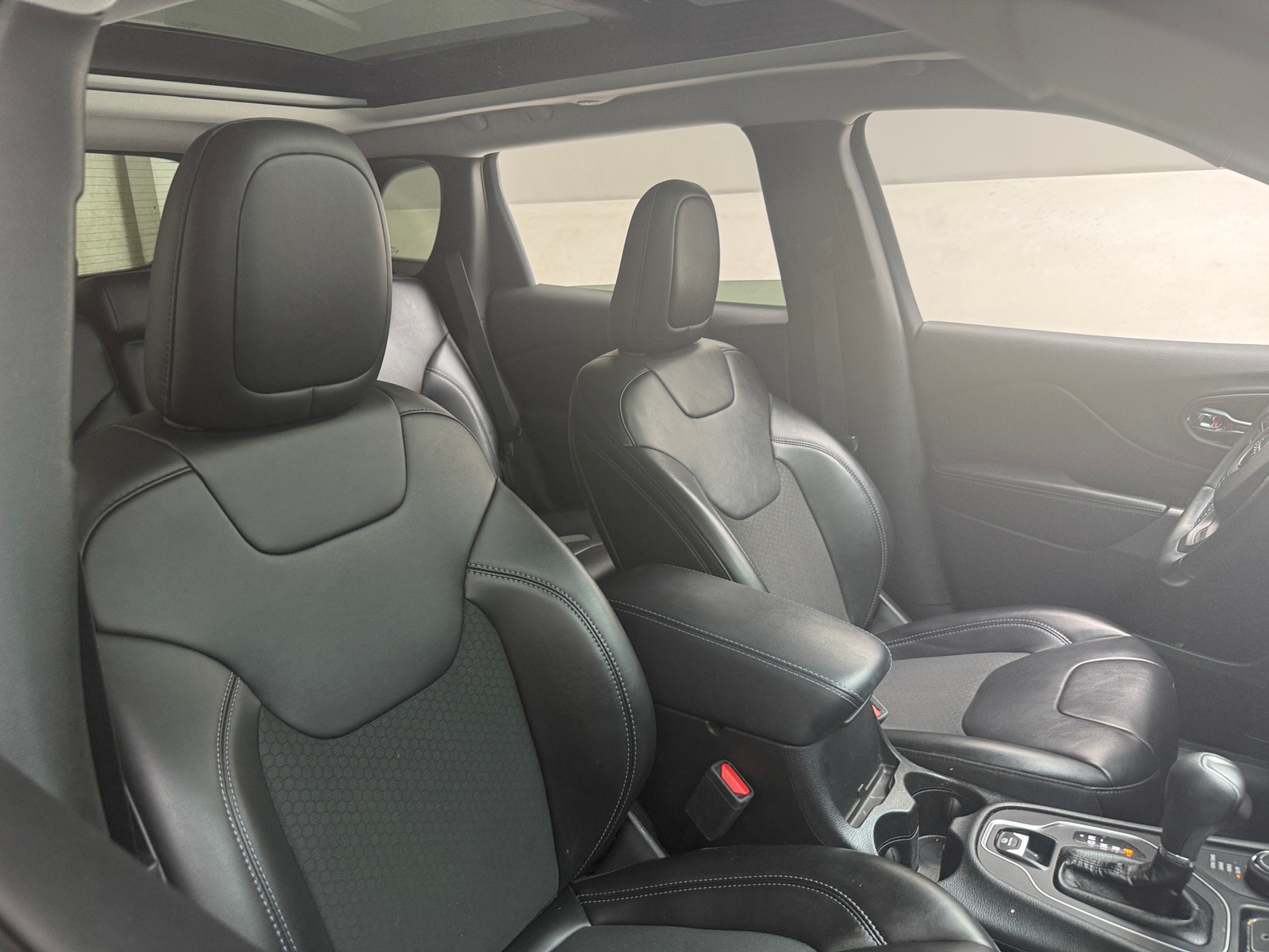 Thumbnail: 2019 Jeep Cherokee - 2