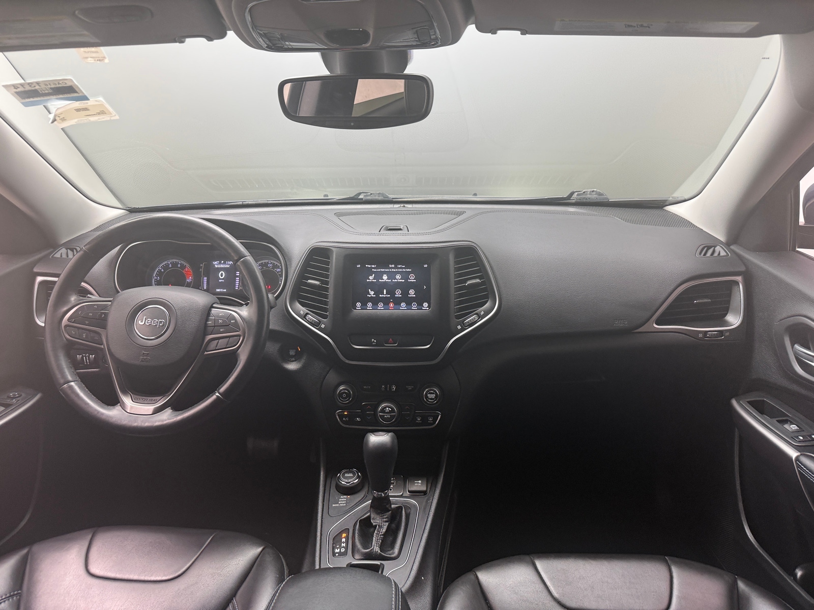 Thumbnail: 2019 Jeep Cherokee - 3