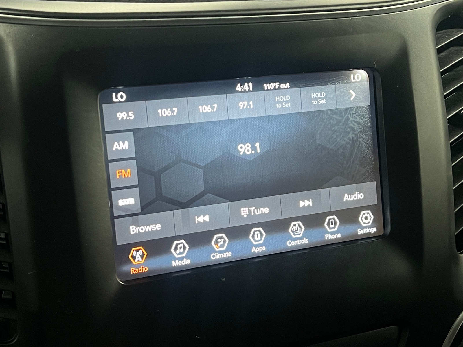 Thumbnail: 2019 Jeep Cherokee - 4
