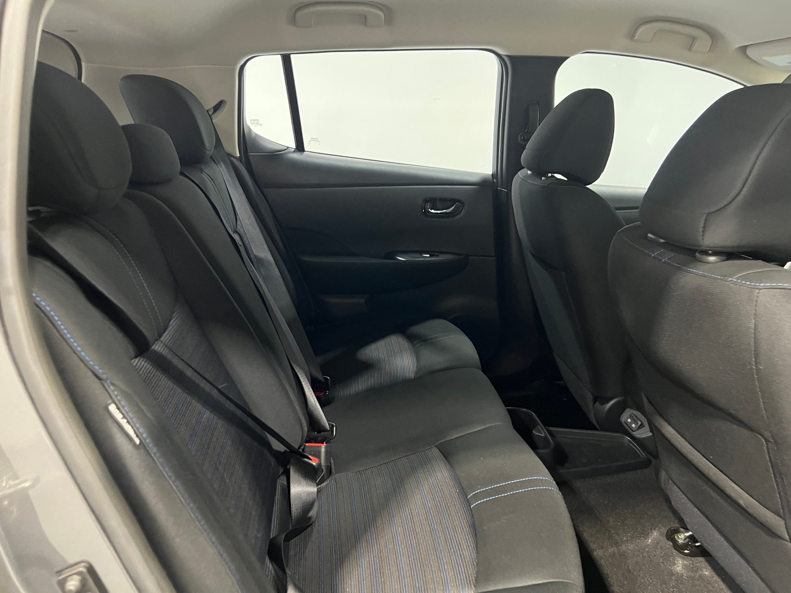 Thumbnail: 2025 Nissan Leaf - 6