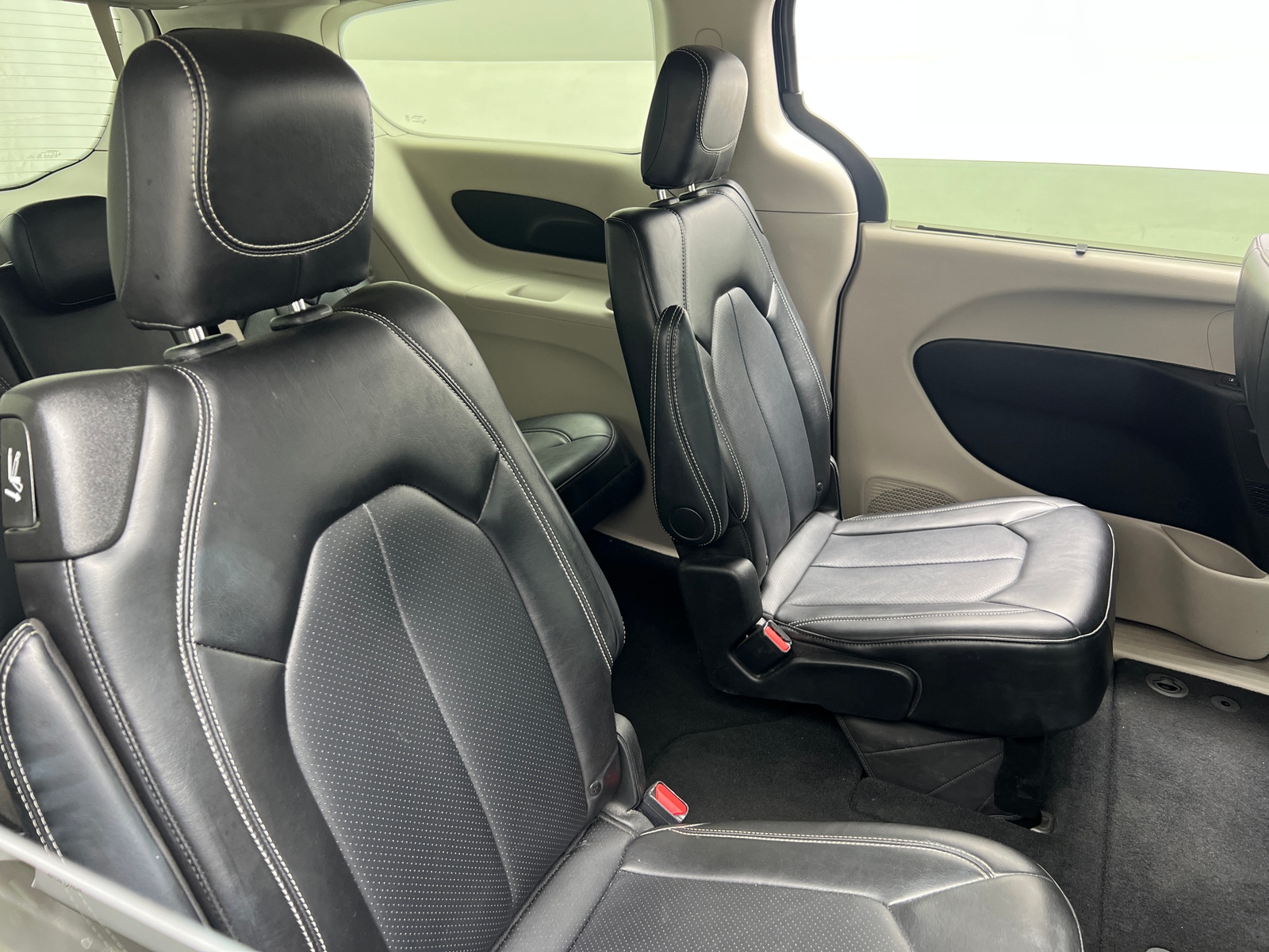 Thumbnail: 2024 Chrysler Pacifica - 5