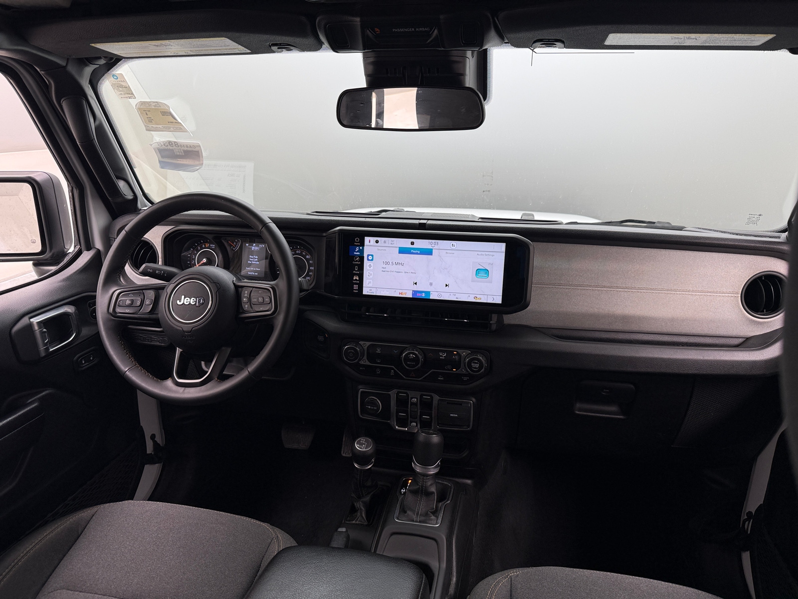 Thumbnail: 2024 Jeep Gladiator - 3