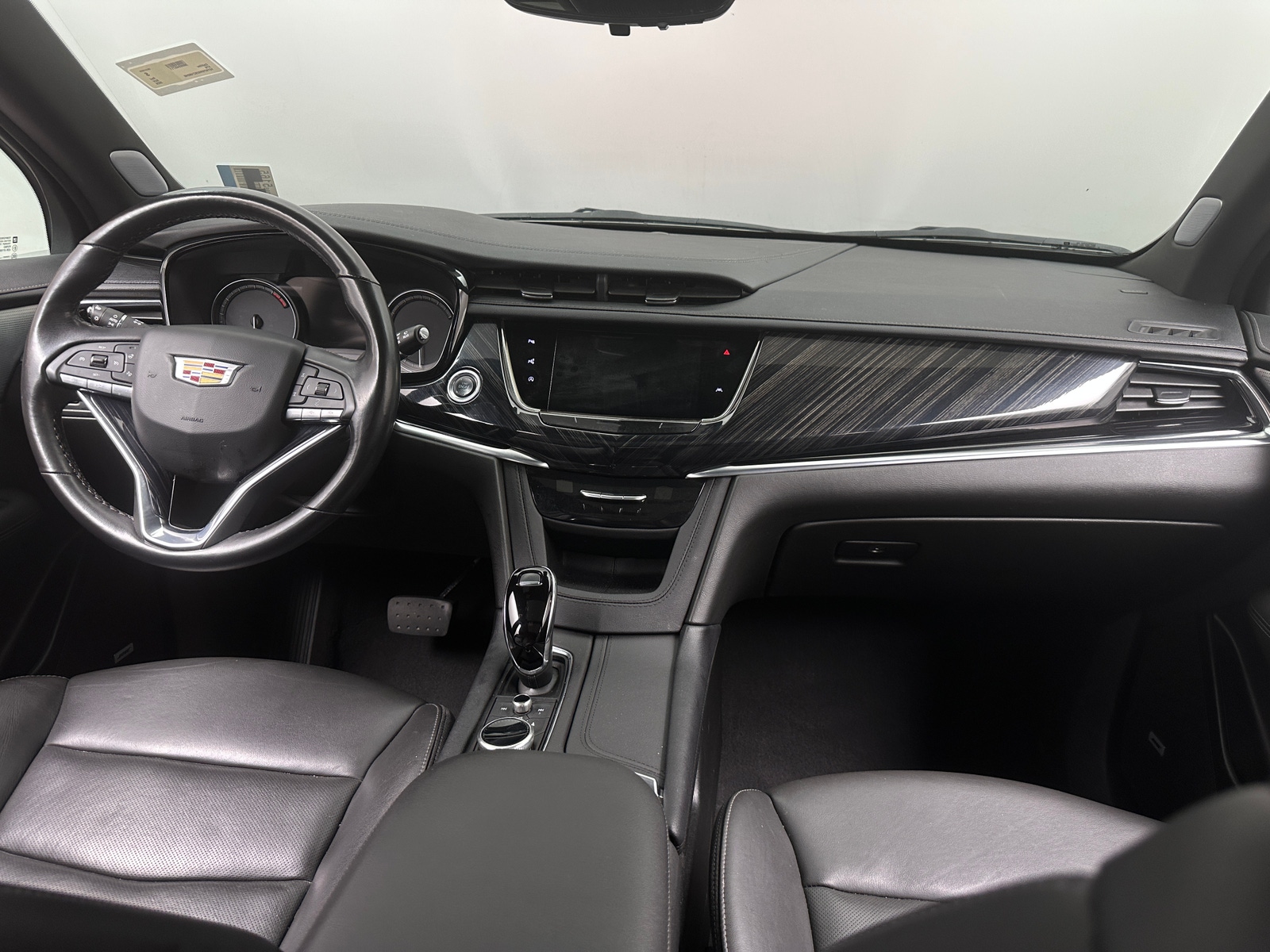Thumbnail: 2025 Cadillac XT6 - 2