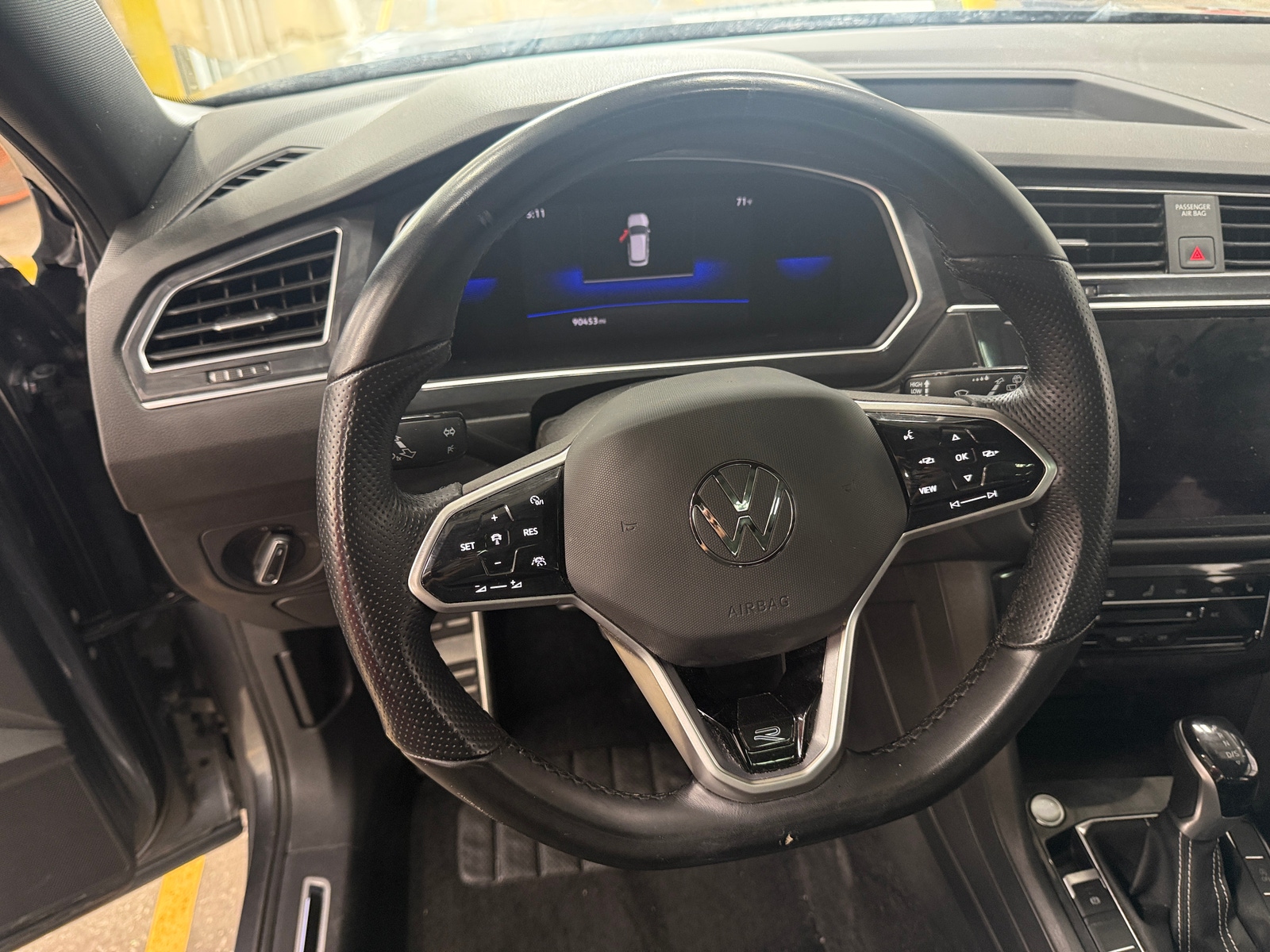 Thumbnail: 2022 Volkswagen Tiguan - 5
