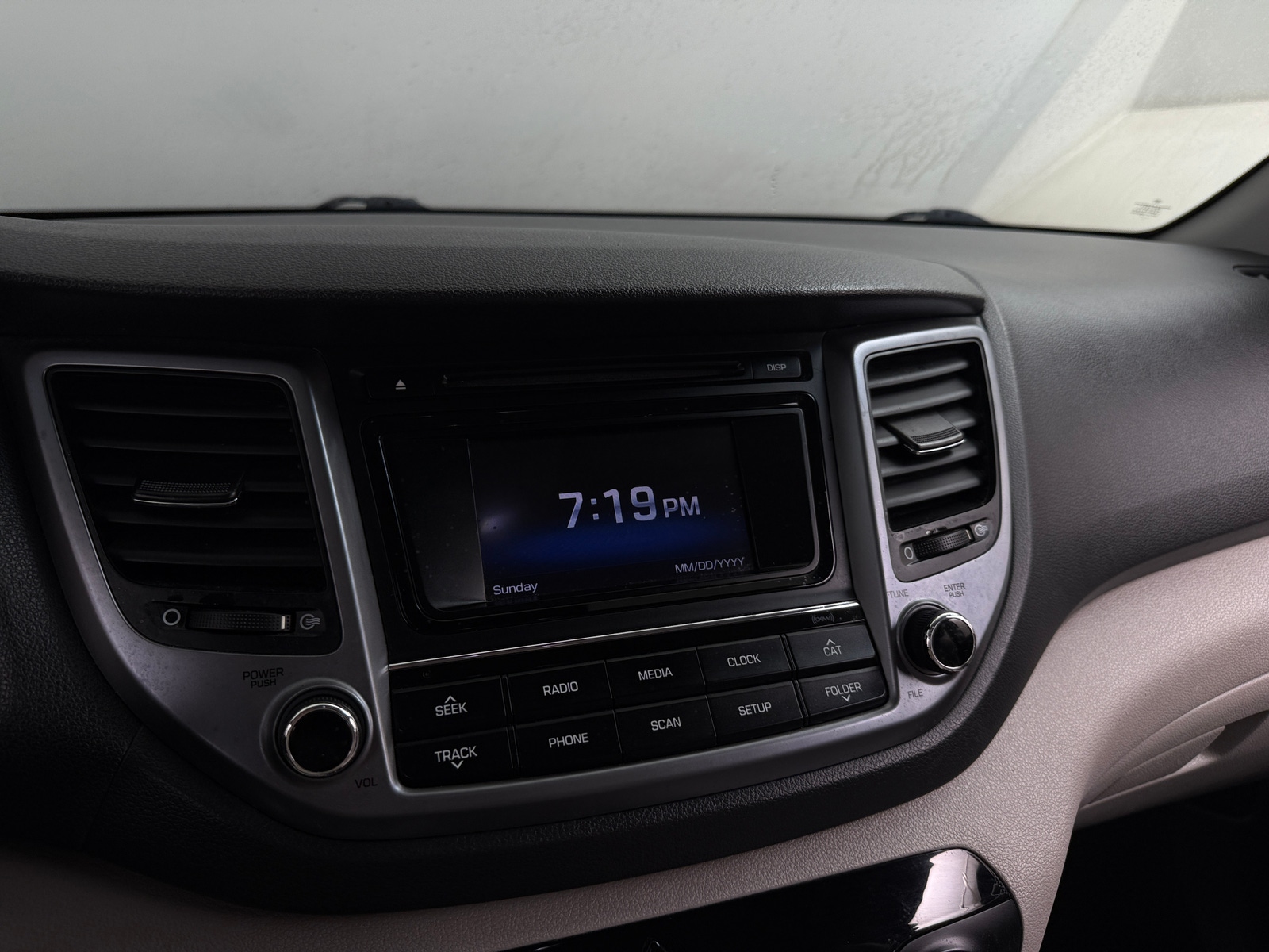 Thumbnail: 2017 Hyundai Tucson - 4
