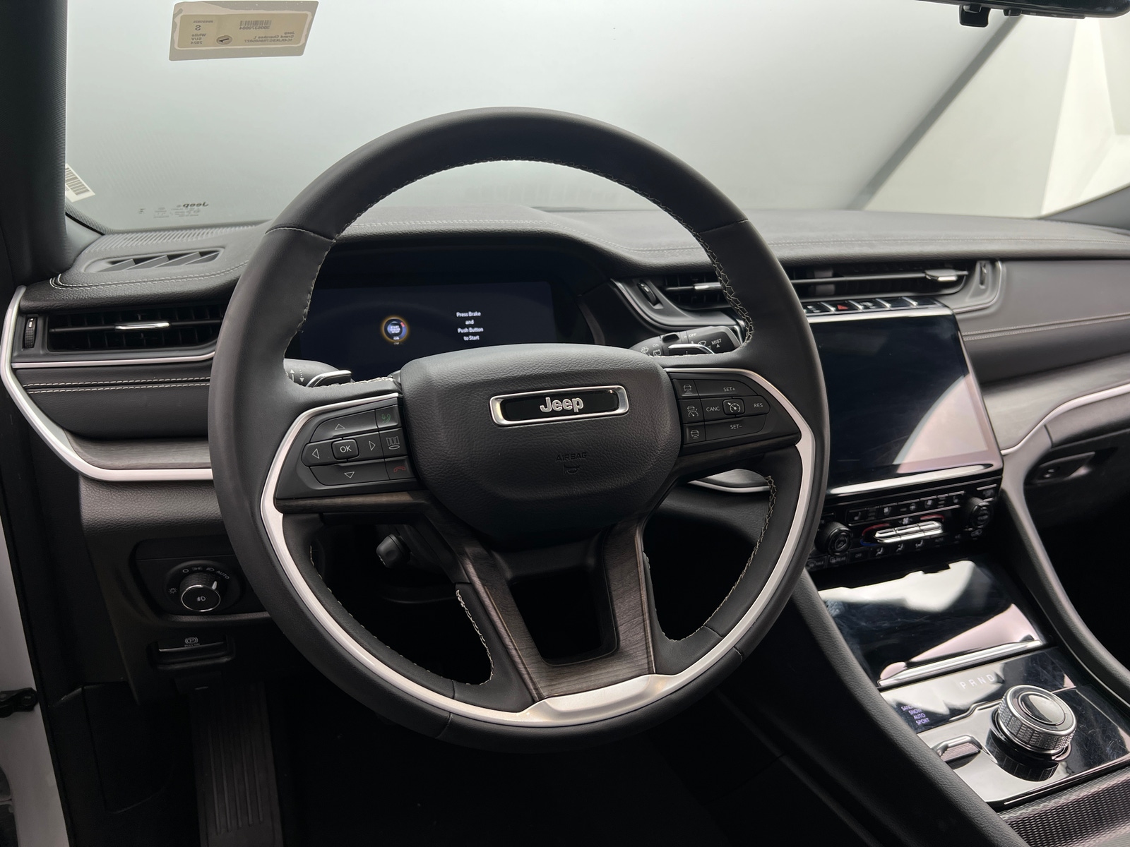 Thumbnail: 2024 Jeep Grand Cherokee L - 4