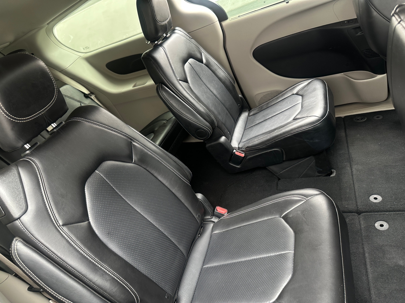 Thumbnail: 2024 Chrysler Pacifica - 5