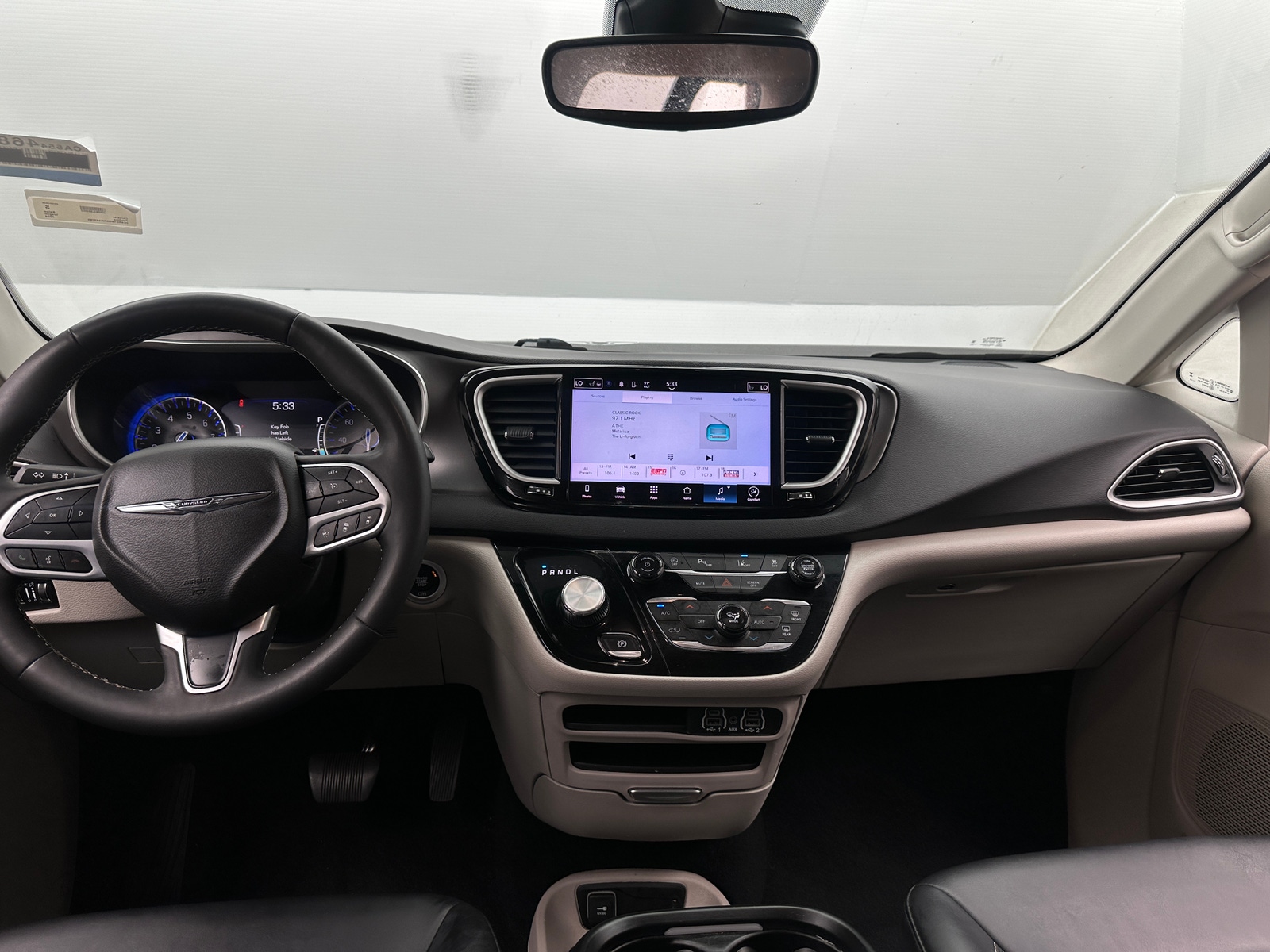 Thumbnail: 2024 Chrysler Pacifica - 2