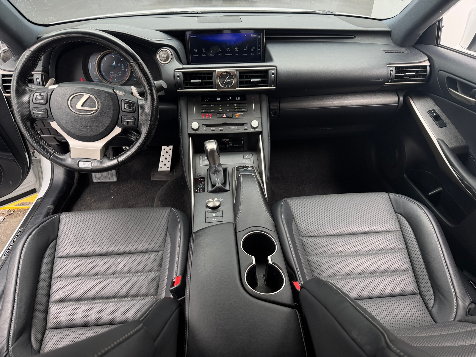 Thumbnail: 2019 Lexus IS - 3