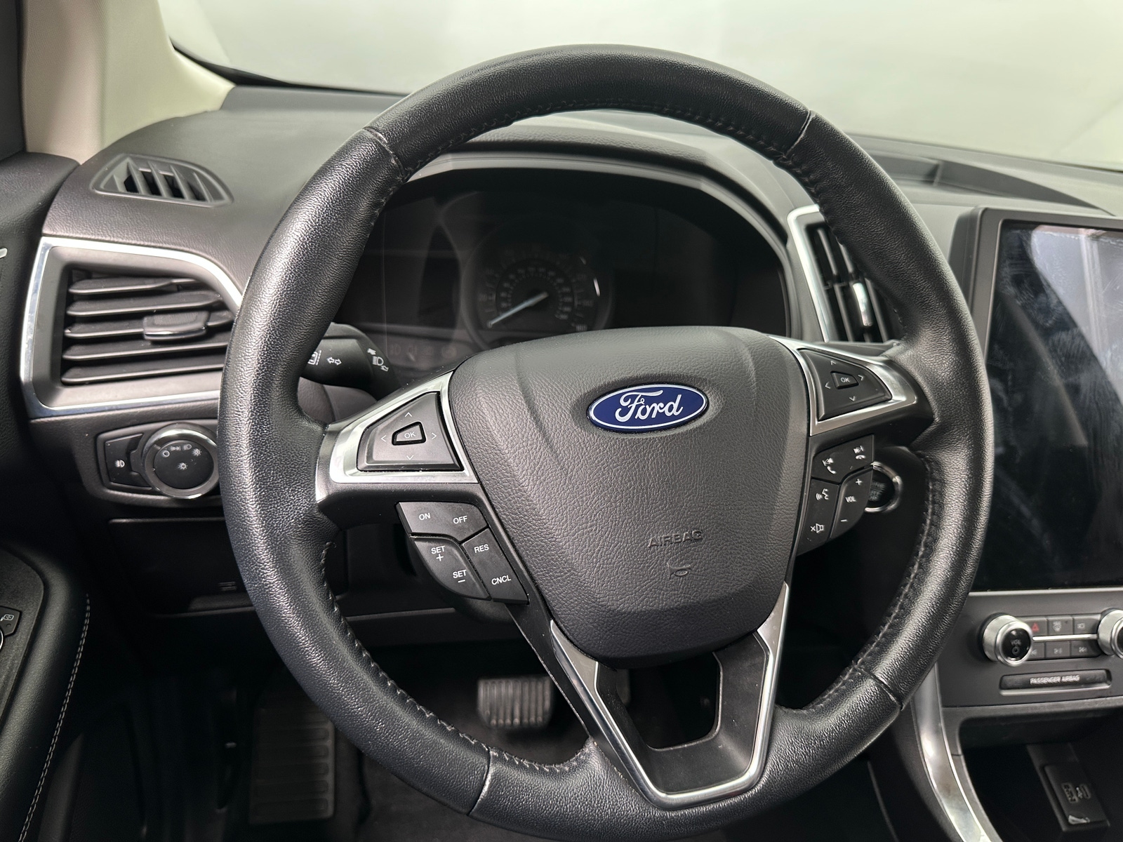 Thumbnail: 2024 Ford Edge - 4
