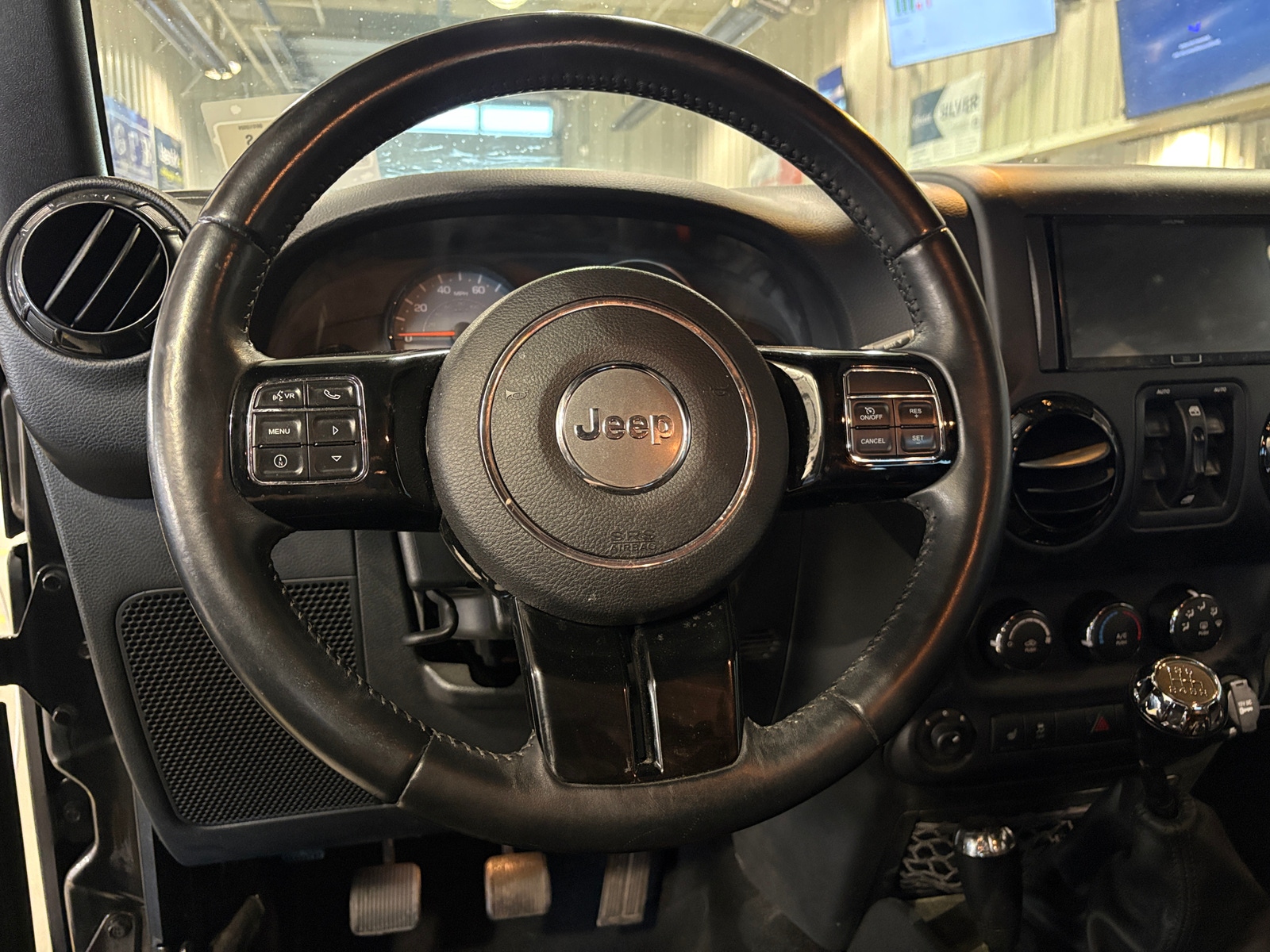 Thumbnail: 2017 Jeep Wrangler - 5