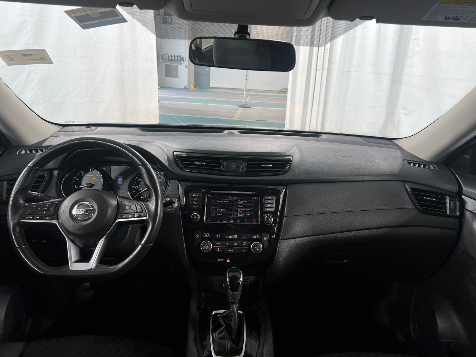 Thumbnail: 2018 Nissan Rogue - 3