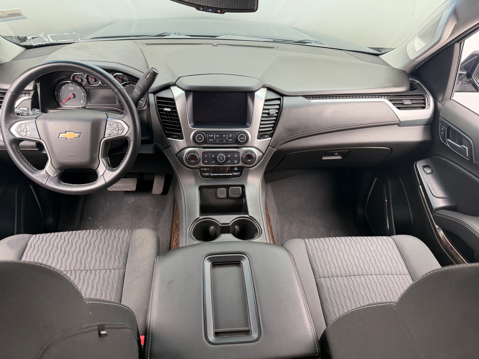 Thumbnail: 2019 Chevrolet Tahoe - 3