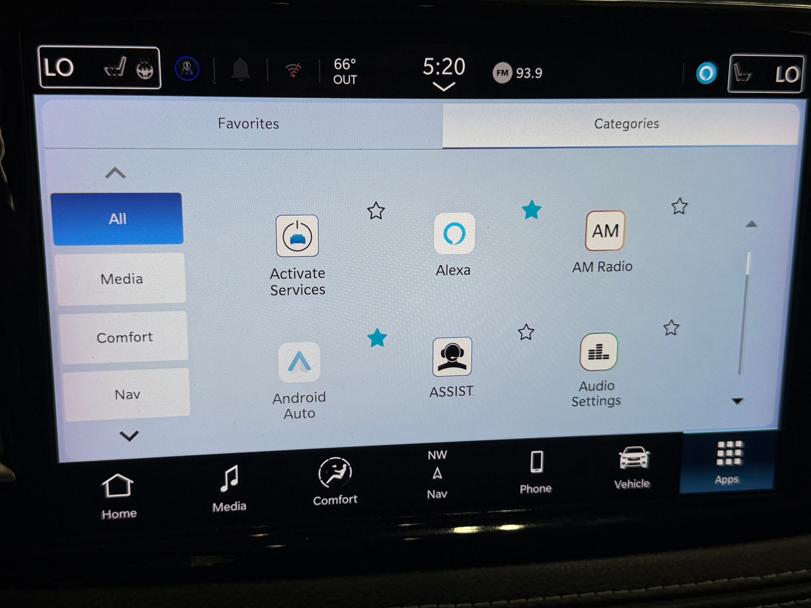 Thumbnail: 2024 Chrysler Pacifica - 3