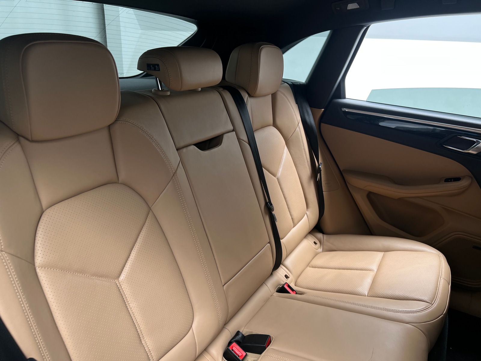 Thumbnail: 2018 Porsche Macan - 6