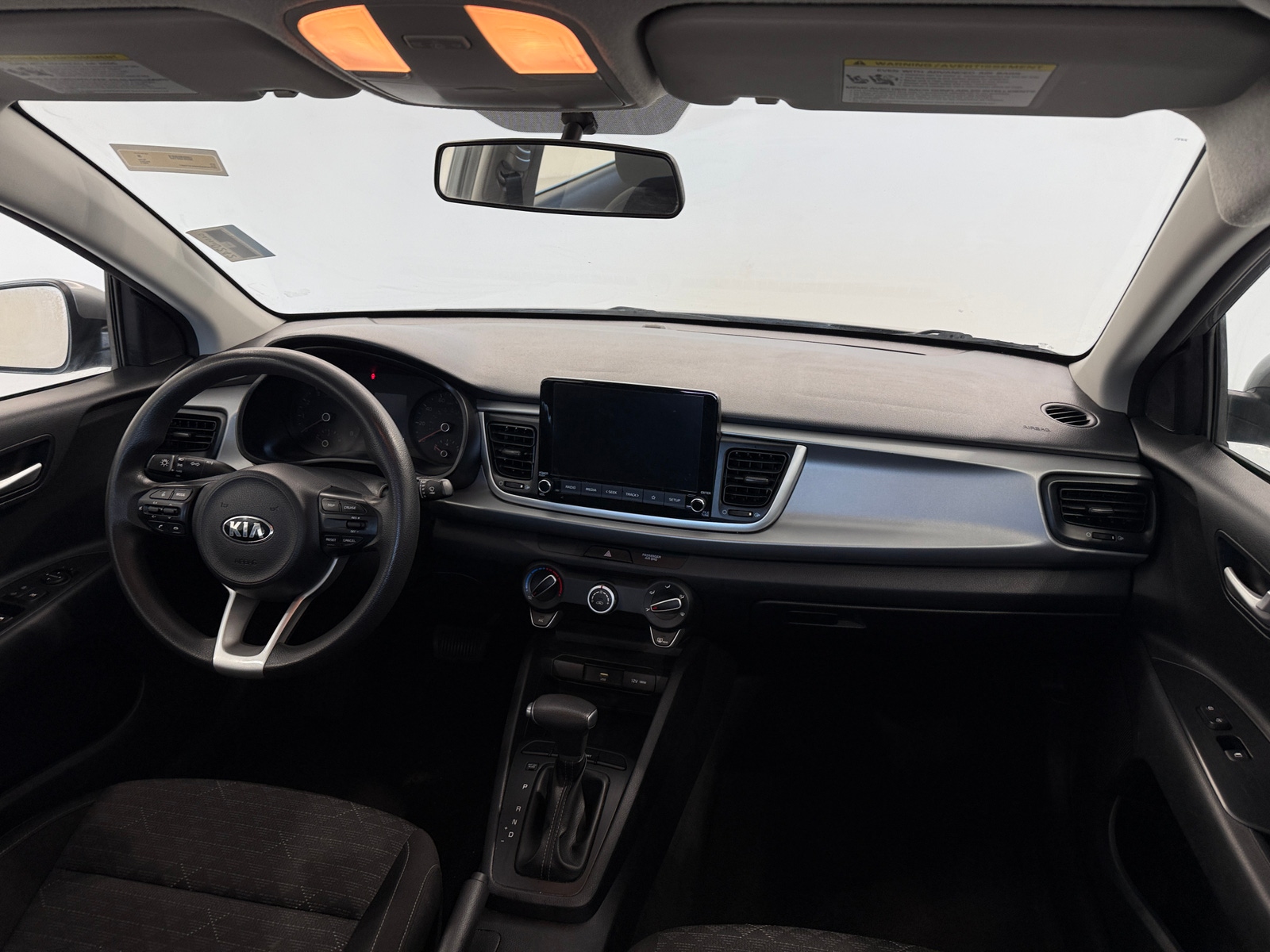 Thumbnail: 2021 Kia Rio - 3
