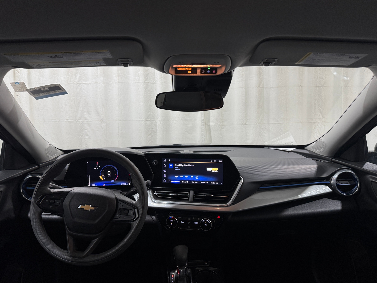 Thumbnail: 2025 Chevrolet Trax - 2