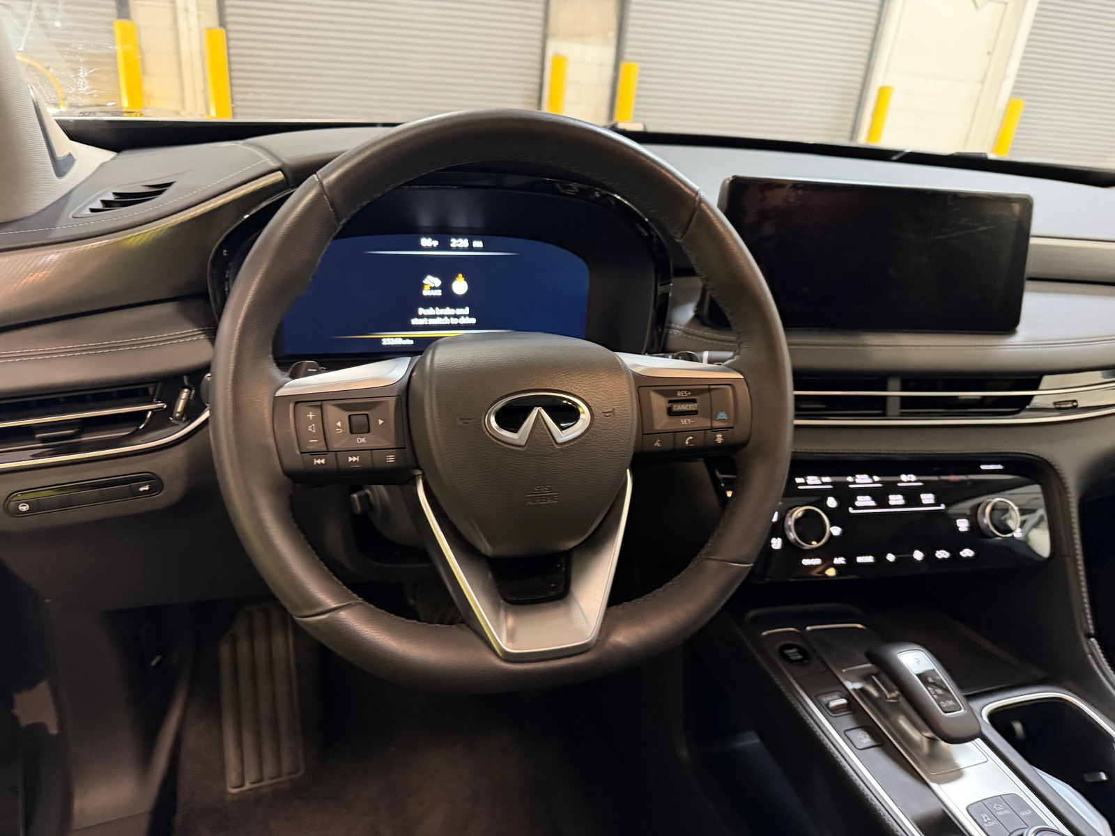 Thumbnail: 2026 INFINITI QX60 - 4
