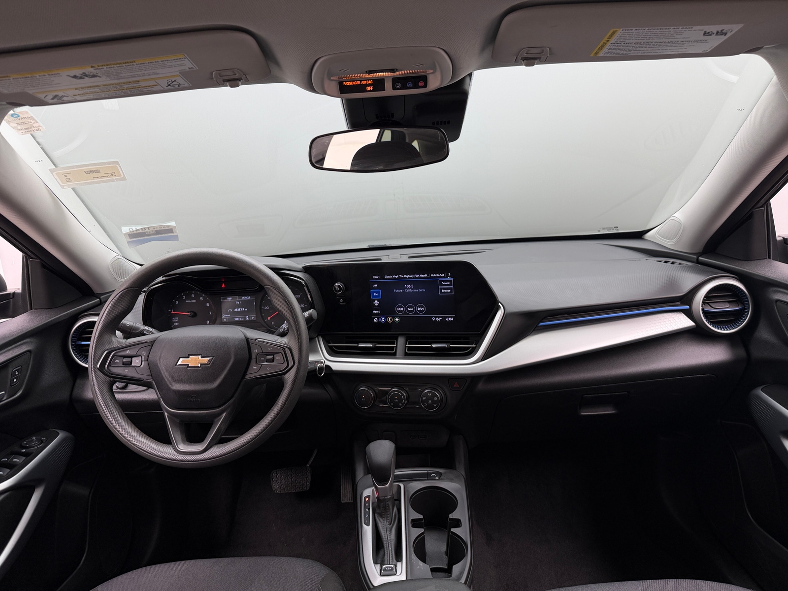 Thumbnail: 2024 Chevrolet Trax - 3