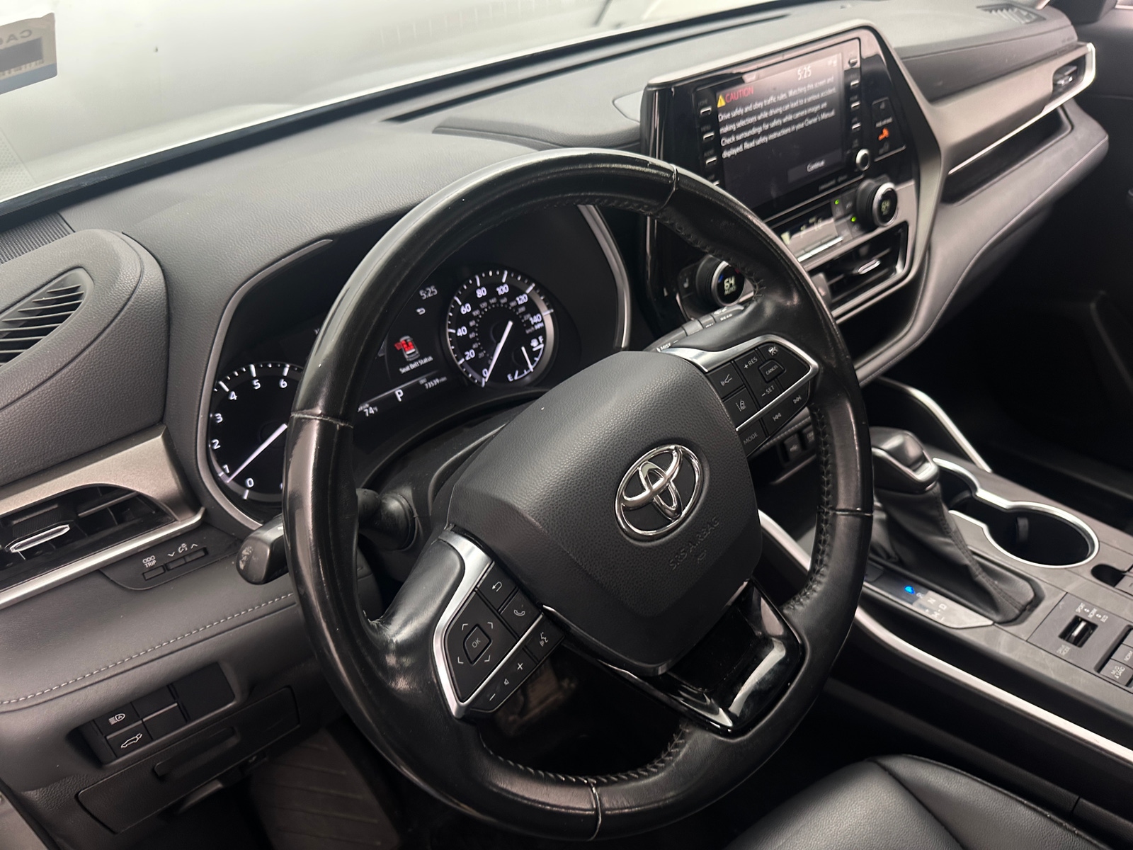 Thumbnail: 2021 Toyota Highlander - 4