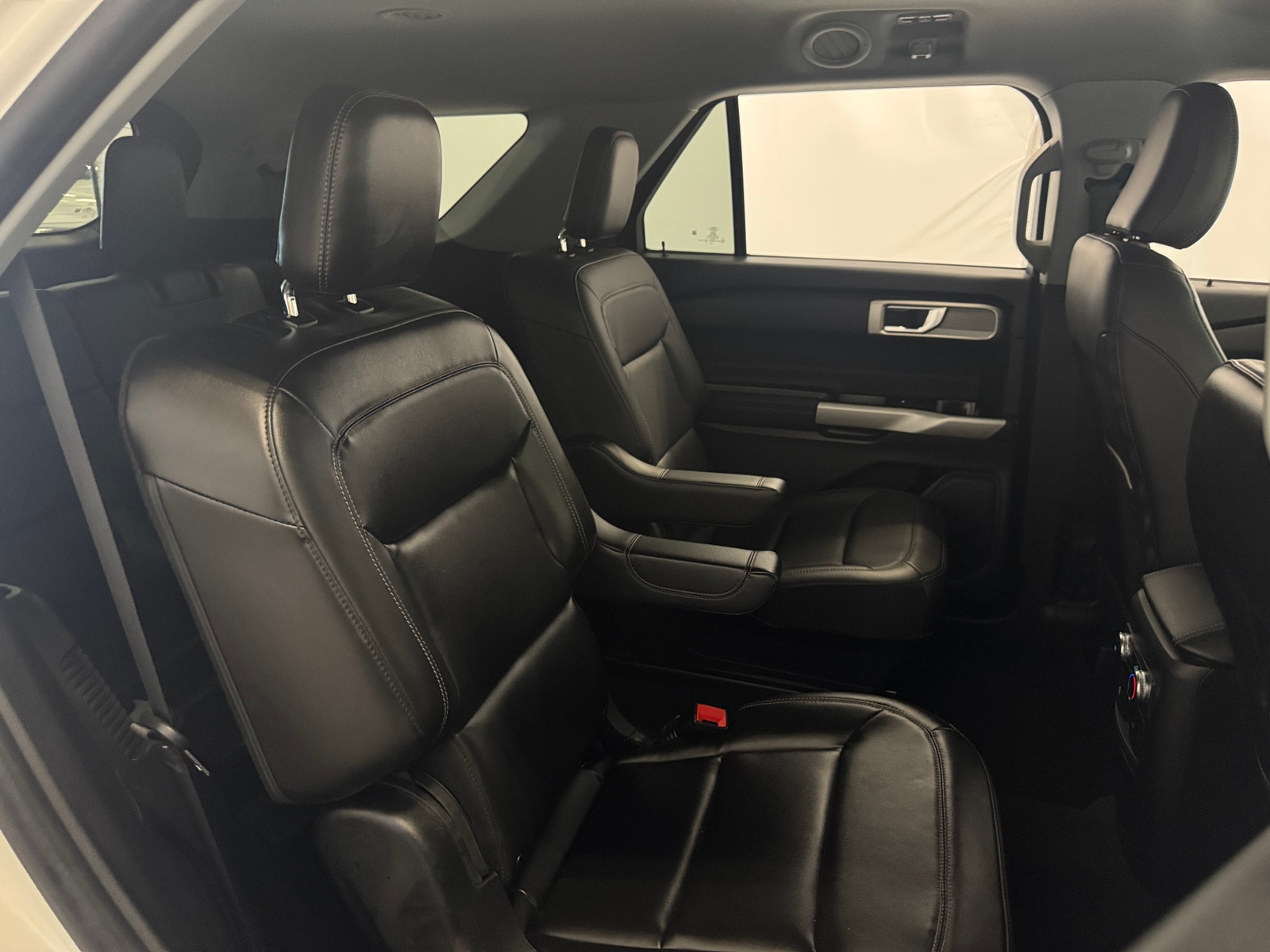 Thumbnail: 2022 Ford Explorer - 5