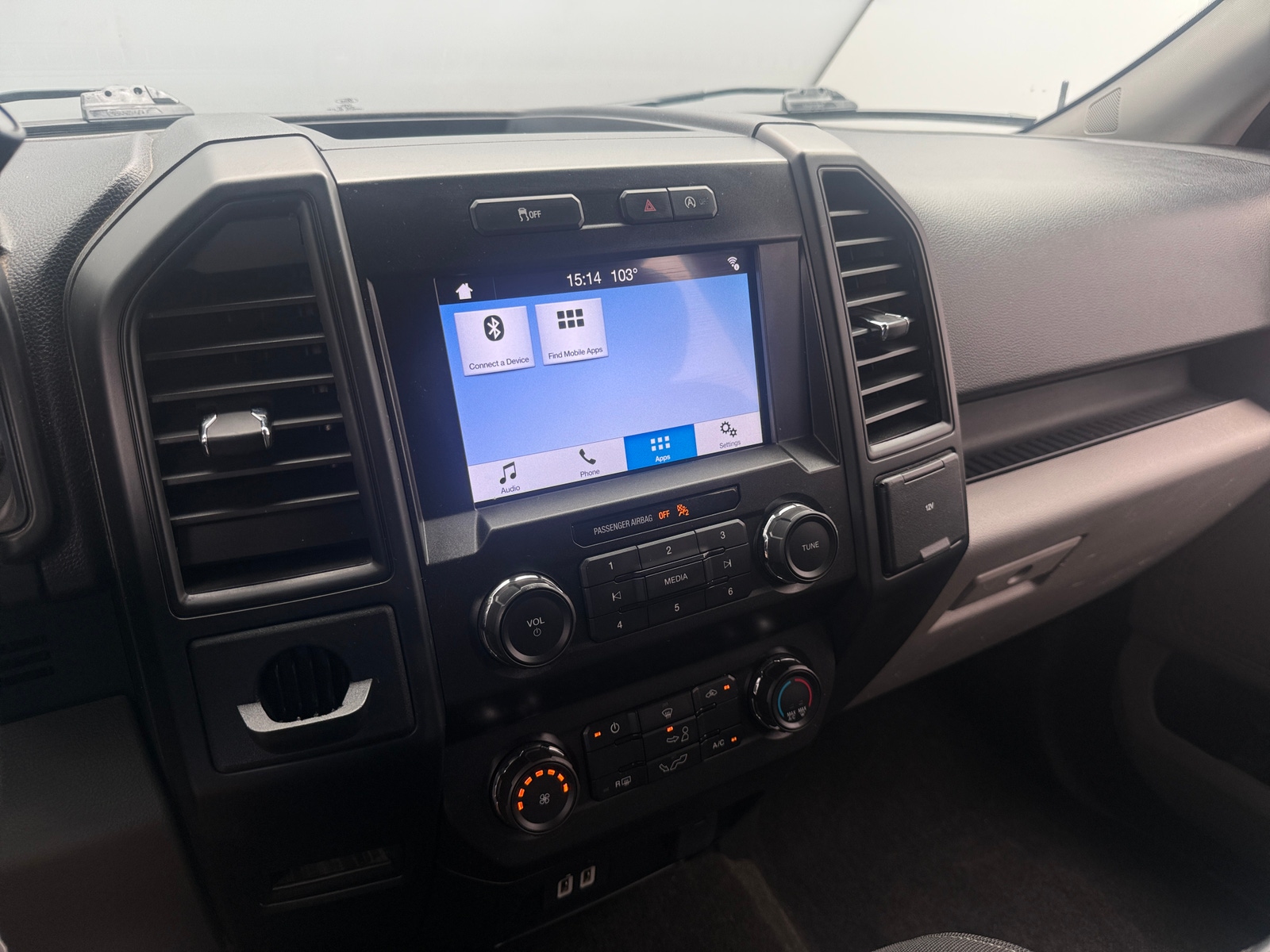 Thumbnail: 2019 Ford Econoline - 4
