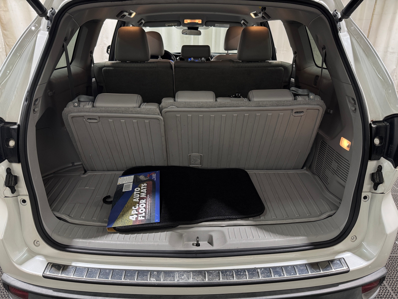 Thumbnail: 2018 Toyota Highlander - 7