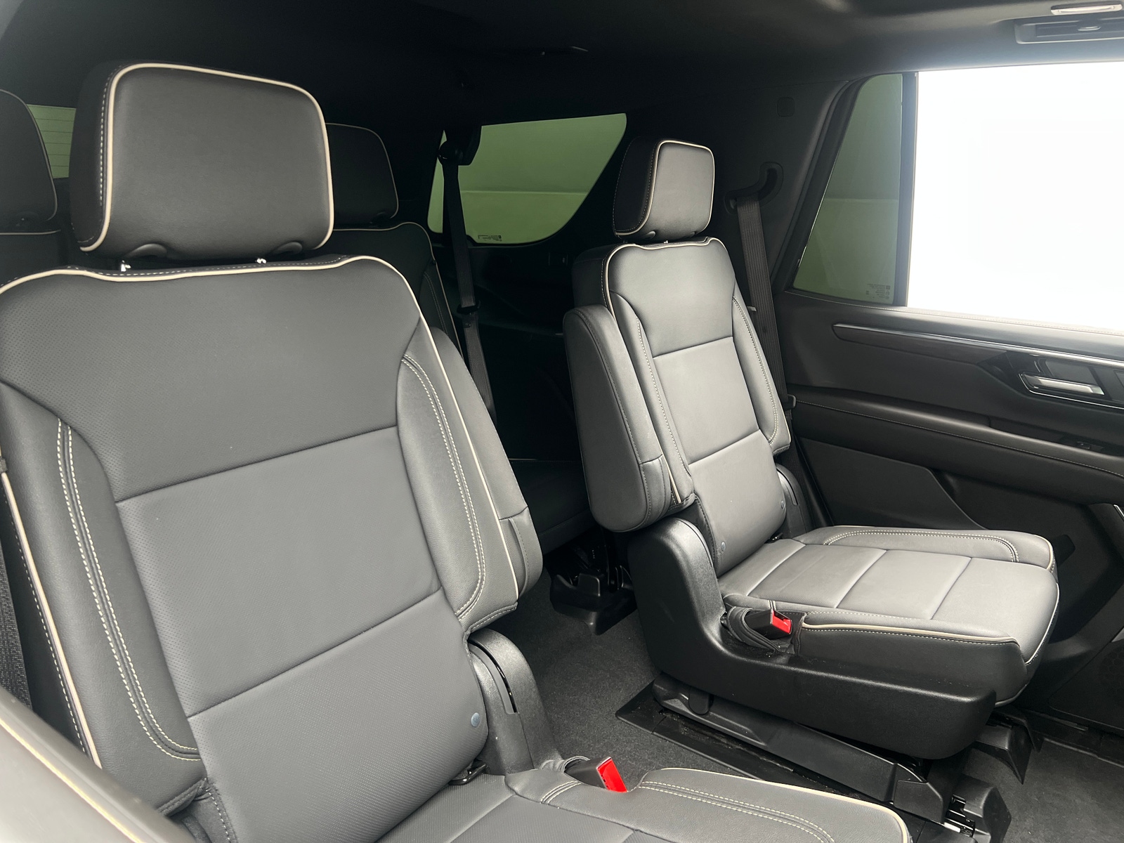 Thumbnail: 2026 Chevrolet Tahoe - 5