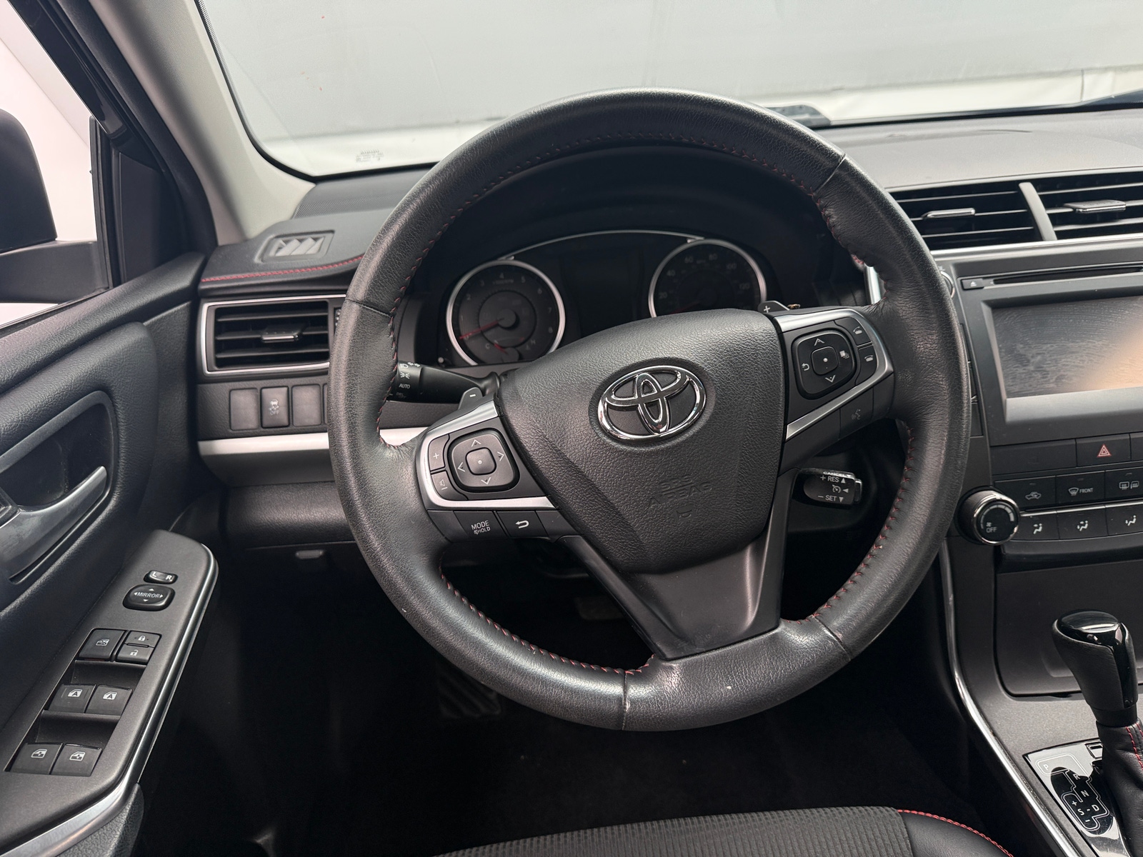 Thumbnail: 2016 Toyota Camry - 5