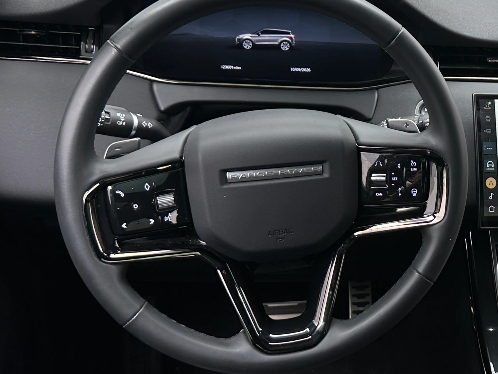 Thumbnail: 2024 Land Rover Range Rover Evoque - 4