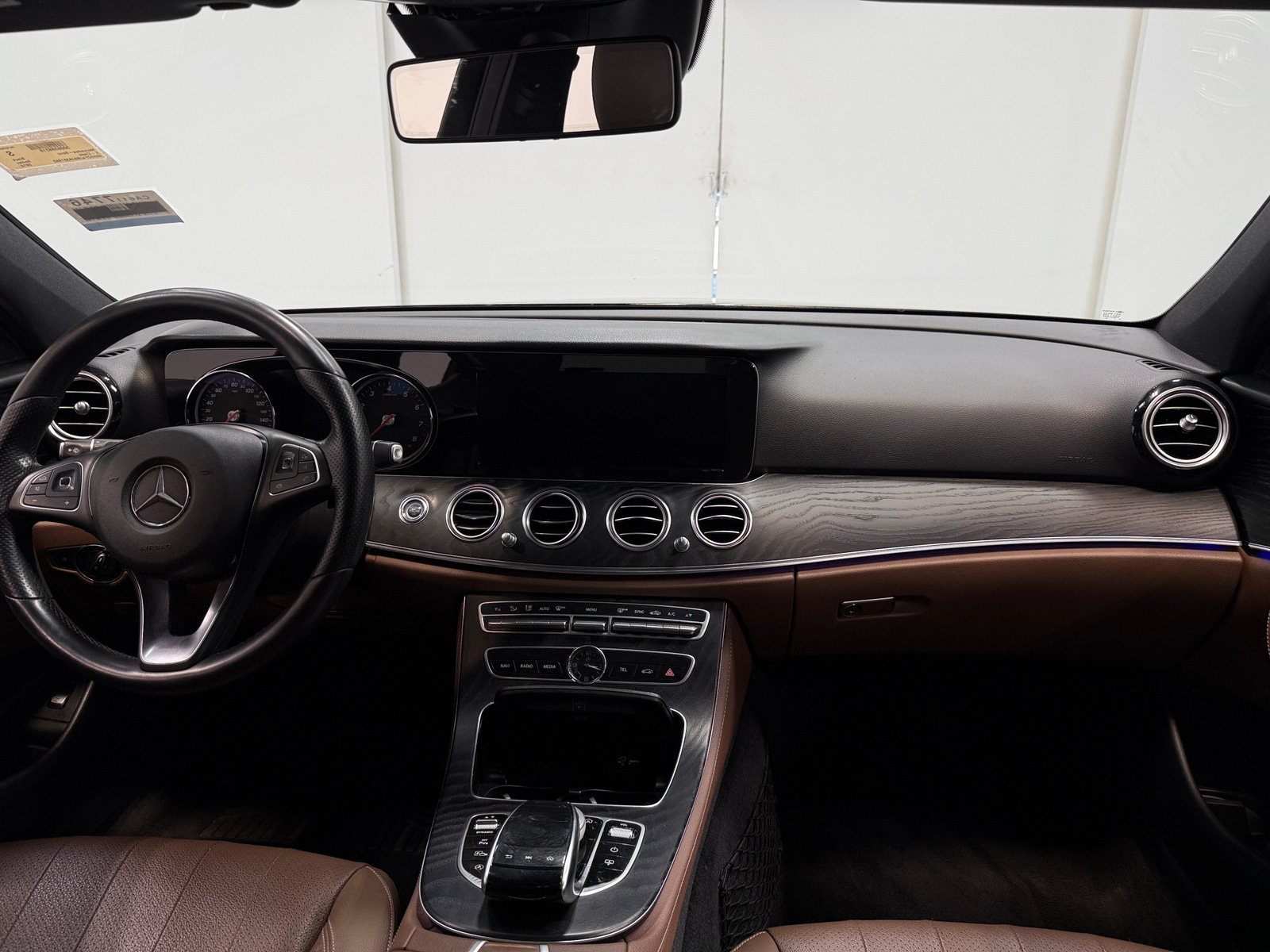 Thumbnail: 2018 Mercedes-Benz E-Class - 2