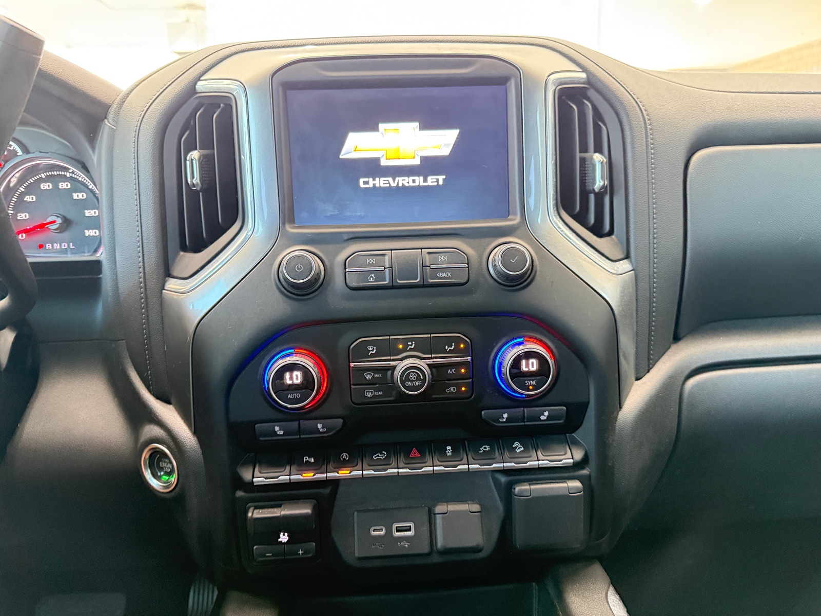 Thumbnail: 2021 Chevrolet Silverado 1500 - 4