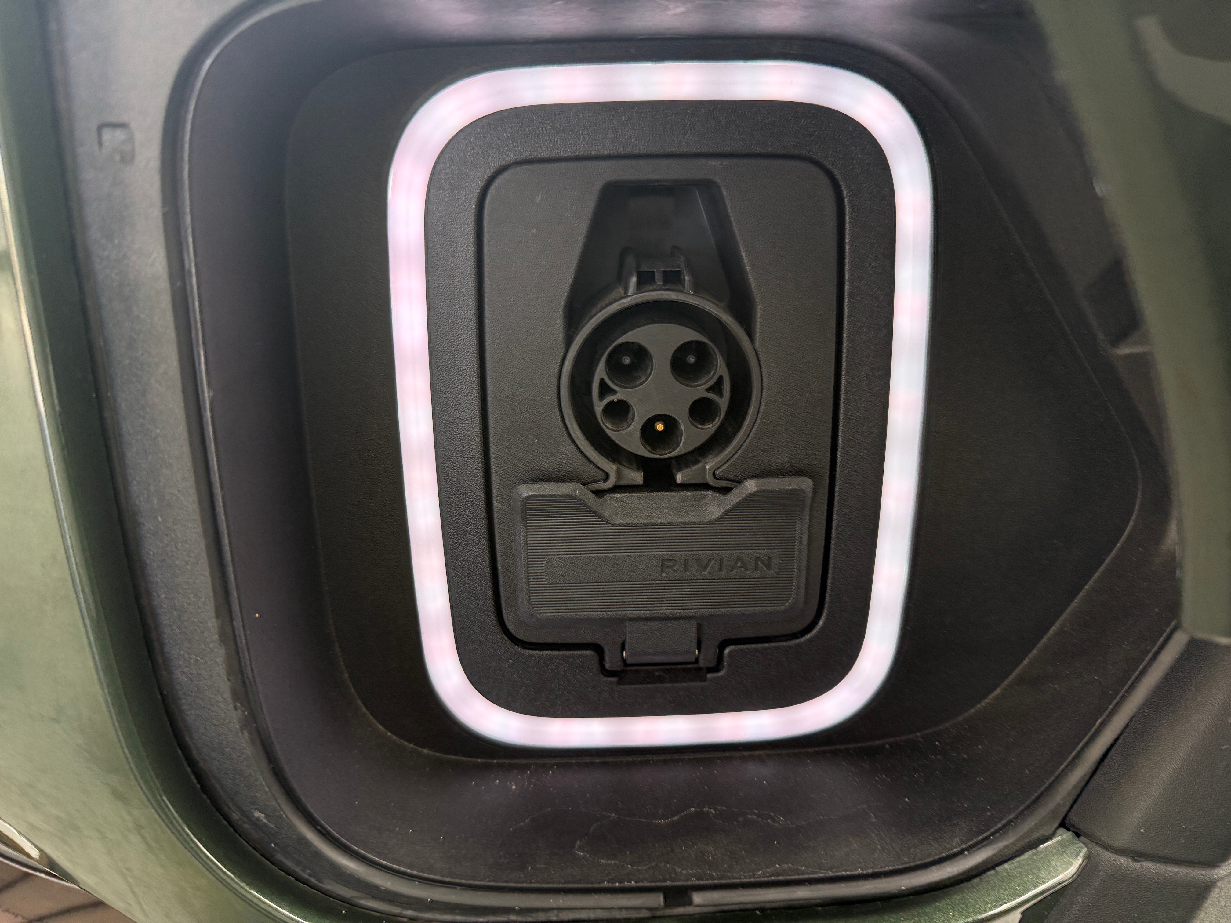 Used 2023 Rivian R1S Adventure with VIN 7PDSGABA4PN013422 for sale in Pewaukee, WI