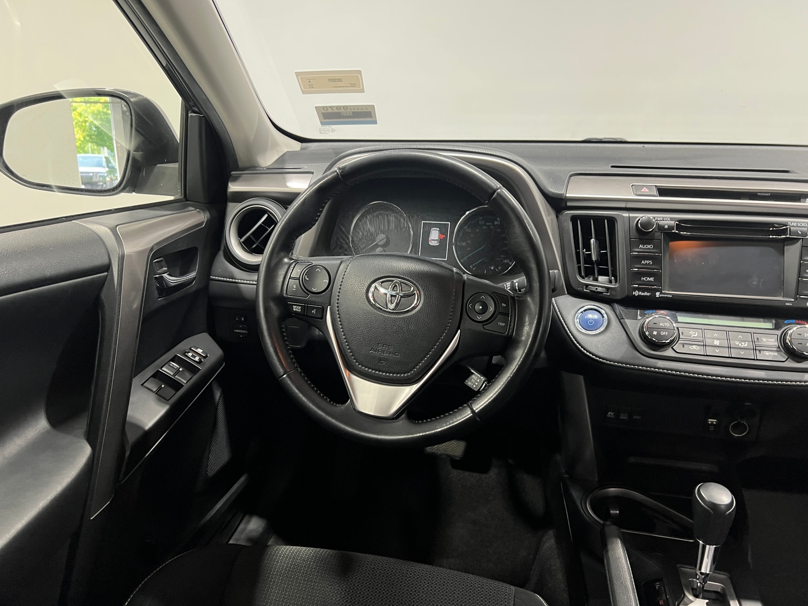 Thumbnail: 2016 Toyota RAV4 - 5