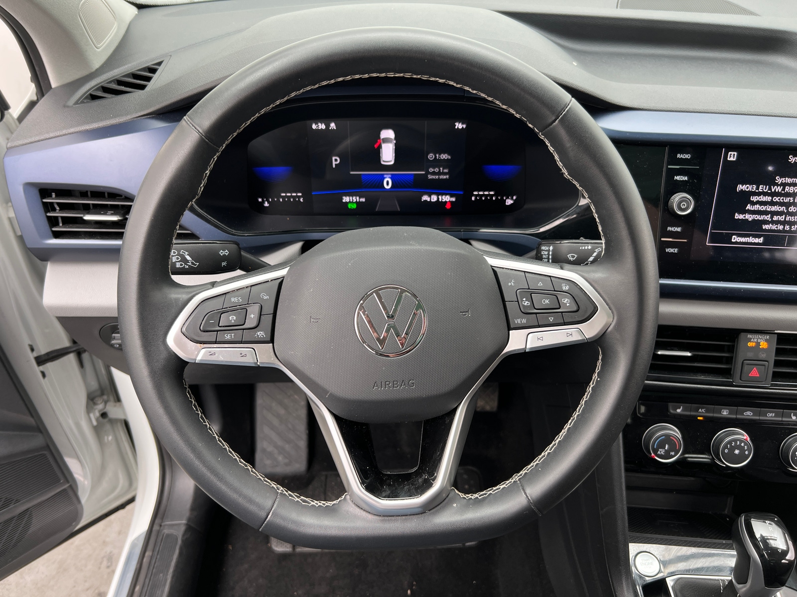 Thumbnail: 2023 Volkswagen Taos - 5