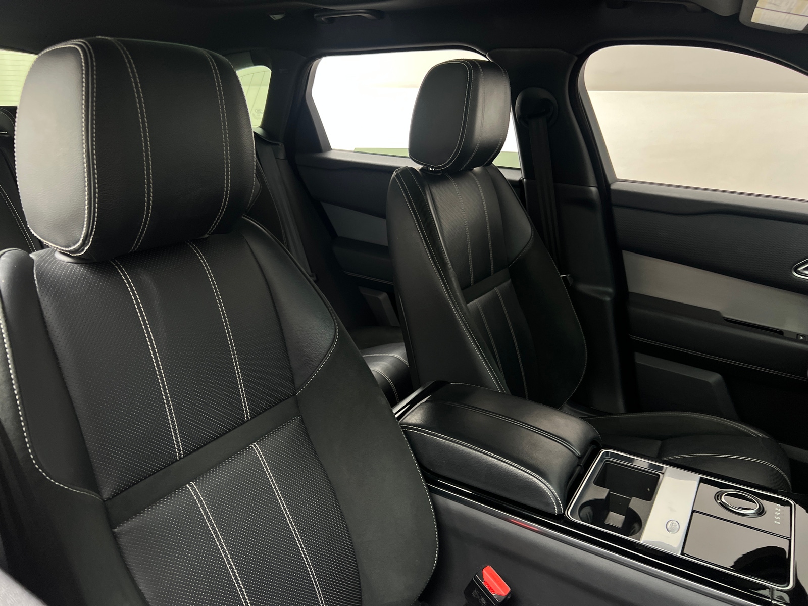 Thumbnail: 2020 Land Rover Range Rover Velar - 2