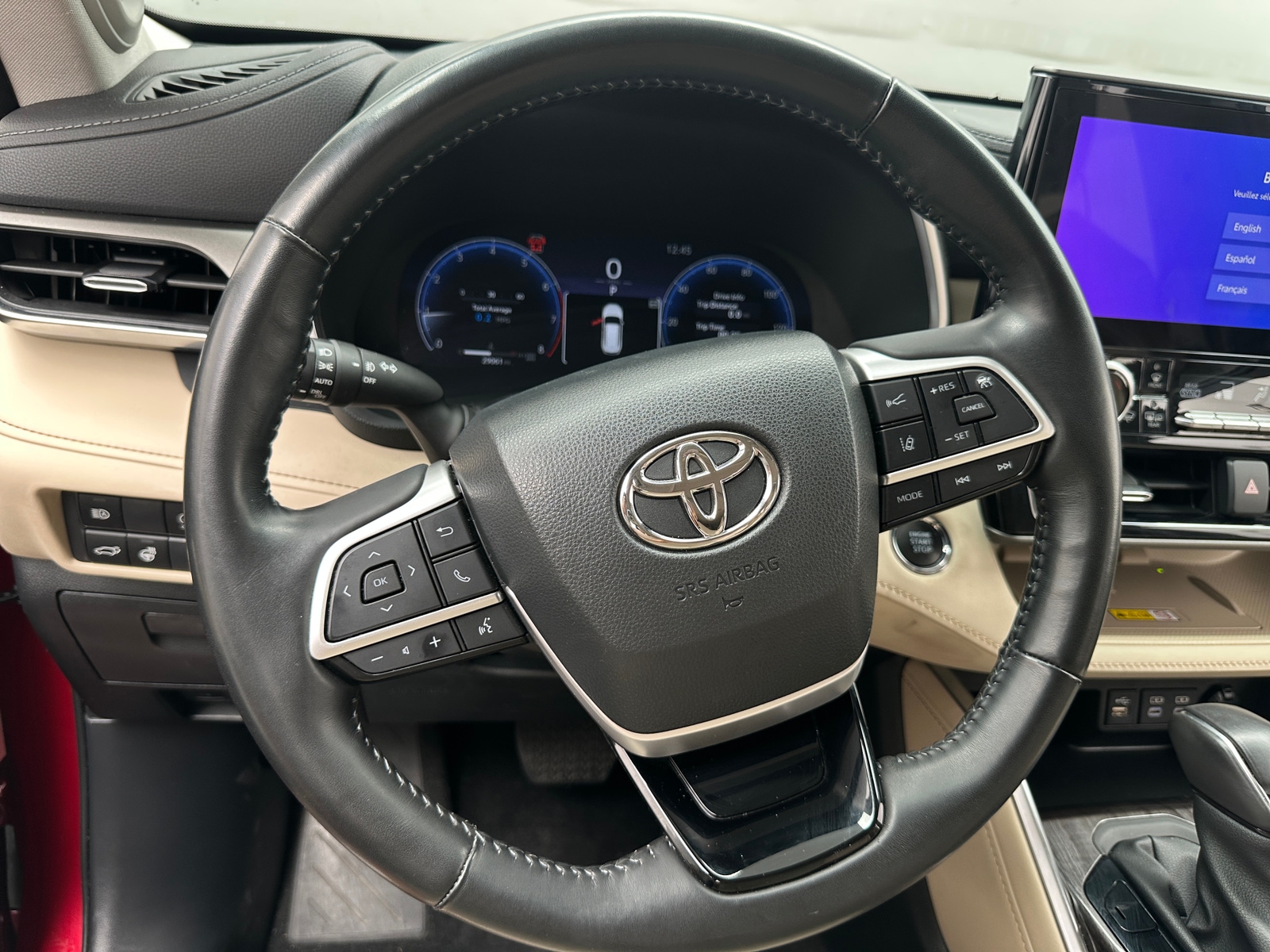 Thumbnail: 2023 Toyota Highlander - 4